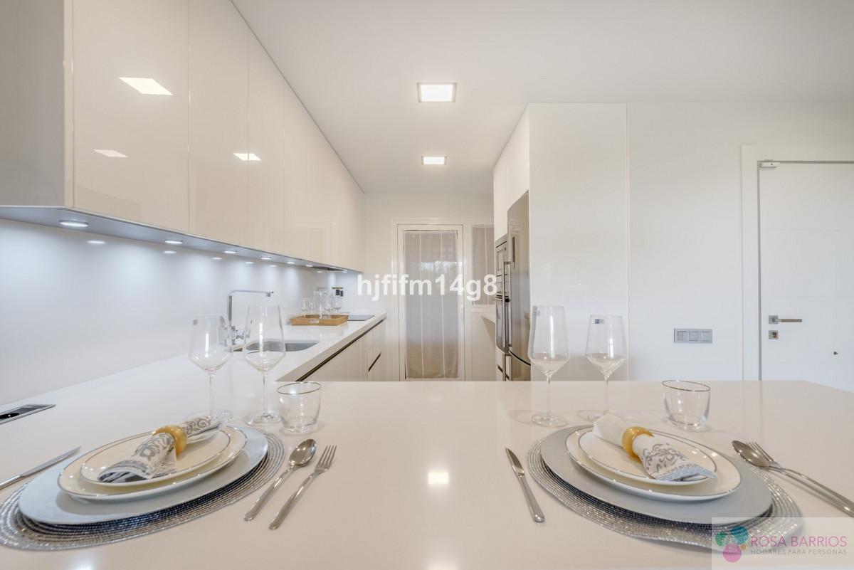 For sale of apartment in Nueva Andalucía