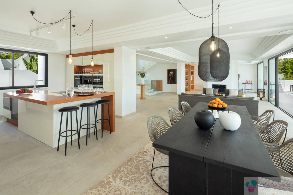 Venta de villa en Nueva Andalucía