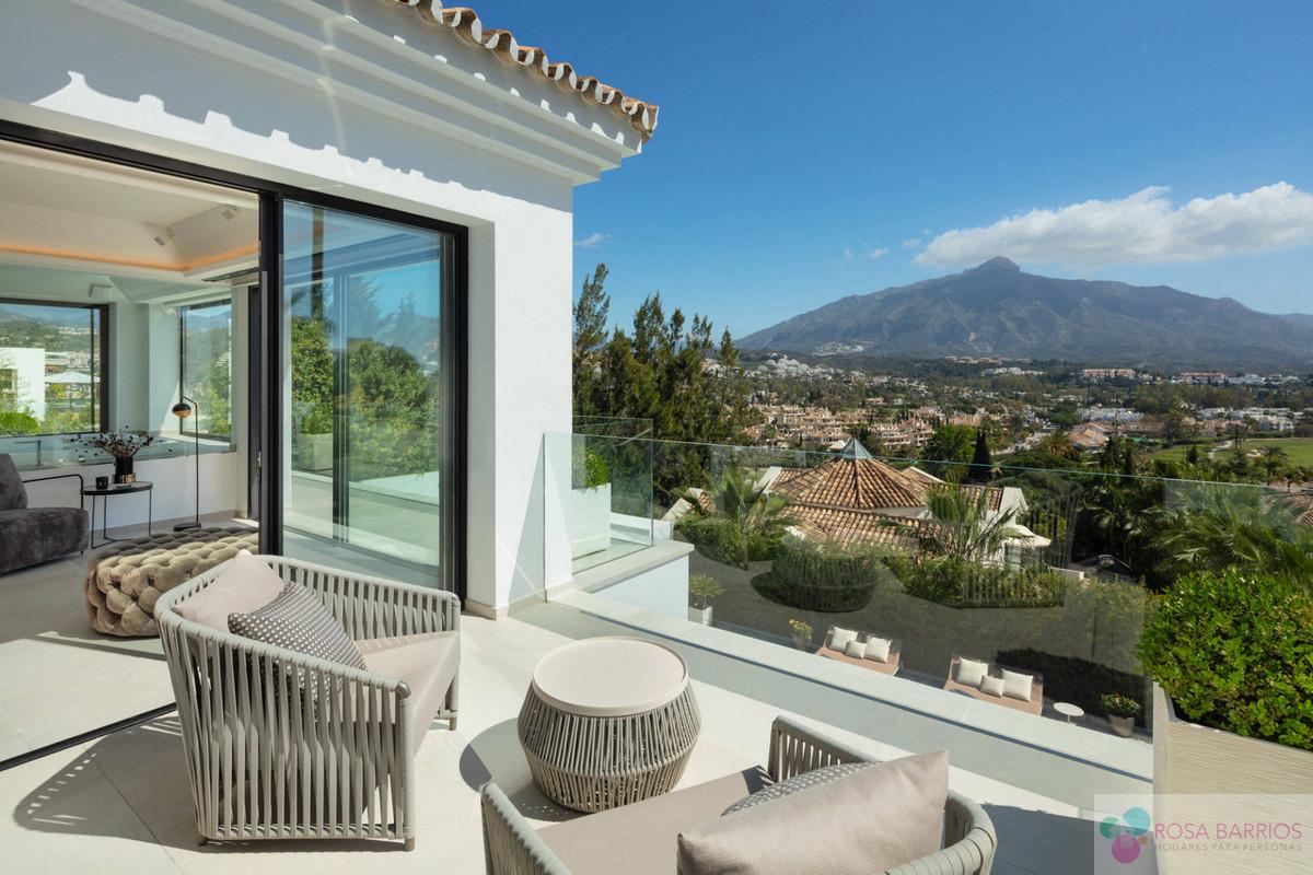 Venta de villa en Nueva Andalucía
