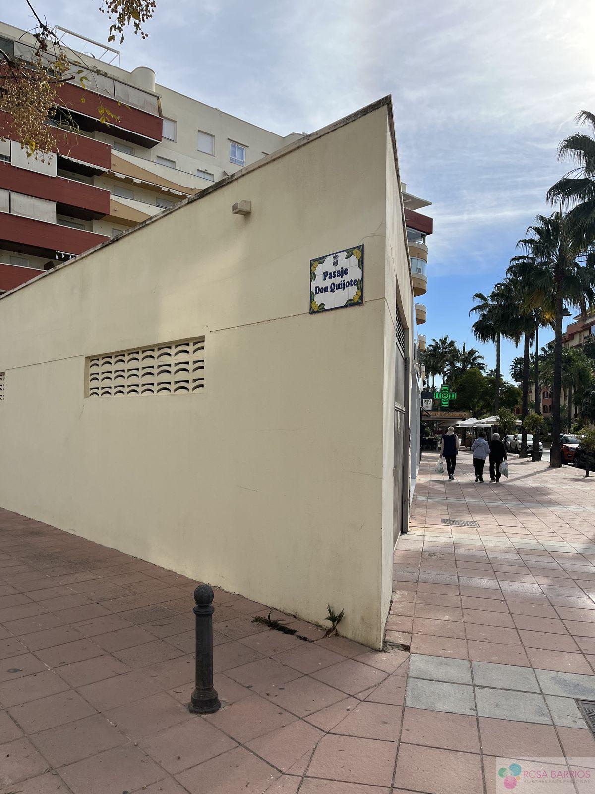 For sale of commercial in Estepona