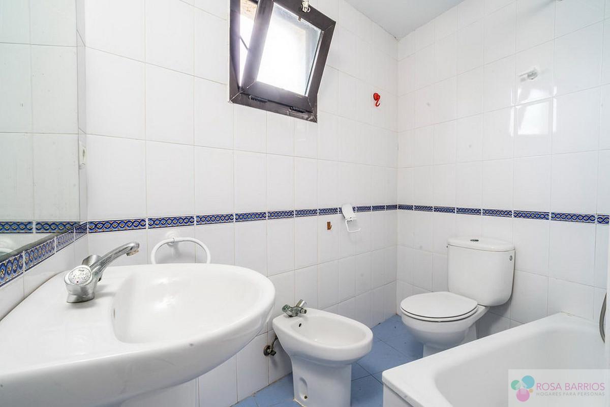 Zu verkaufen von villa in
 Estepona