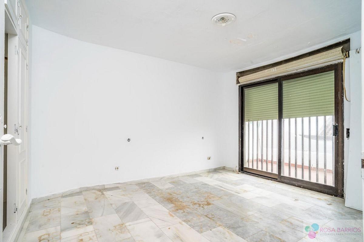 Zu verkaufen von villa in
 Estepona