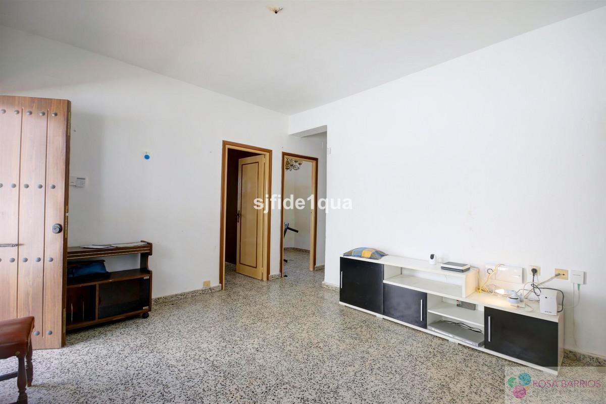 Zu verkaufen von villa in
 Estepona