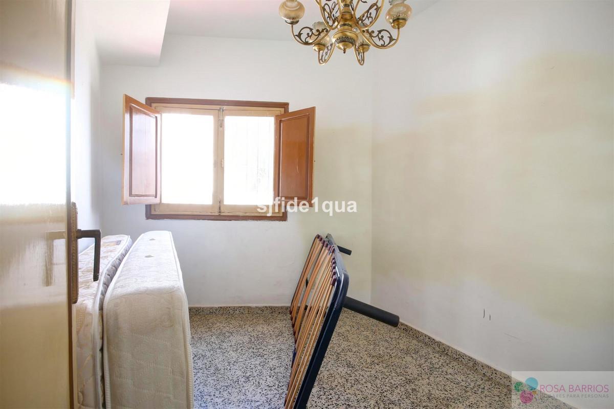 Zu verkaufen von villa in
 Estepona