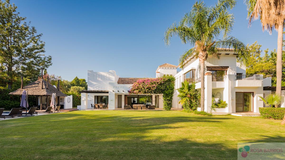 Zu verkaufen von villa in
 Guadalmina Baja