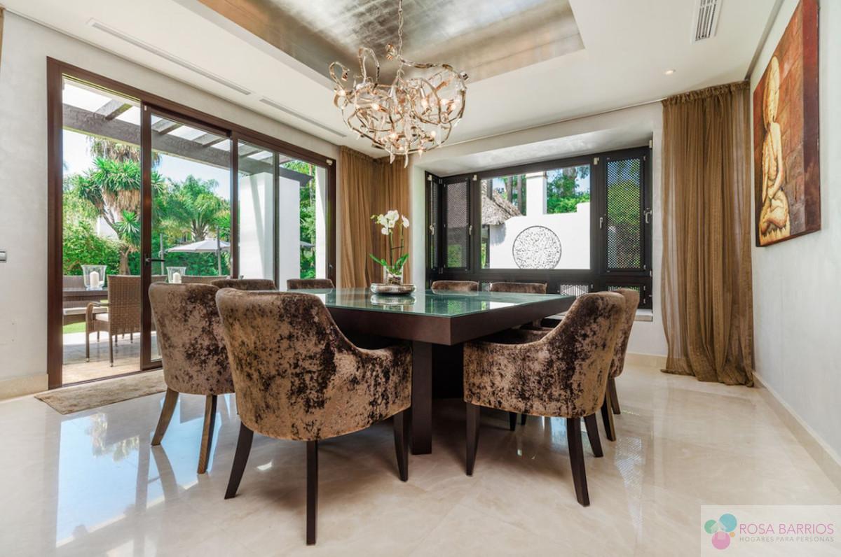 Zu verkaufen von villa in
 Guadalmina Baja