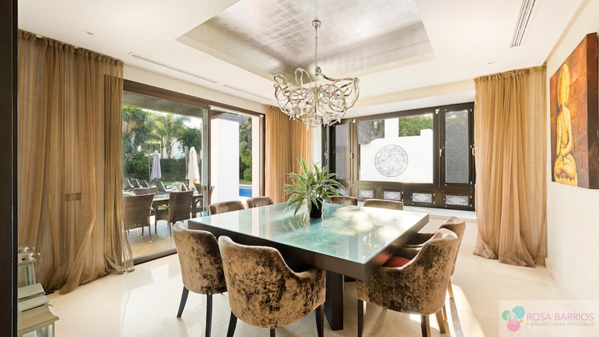 Zu verkaufen von villa in
 Guadalmina Baja