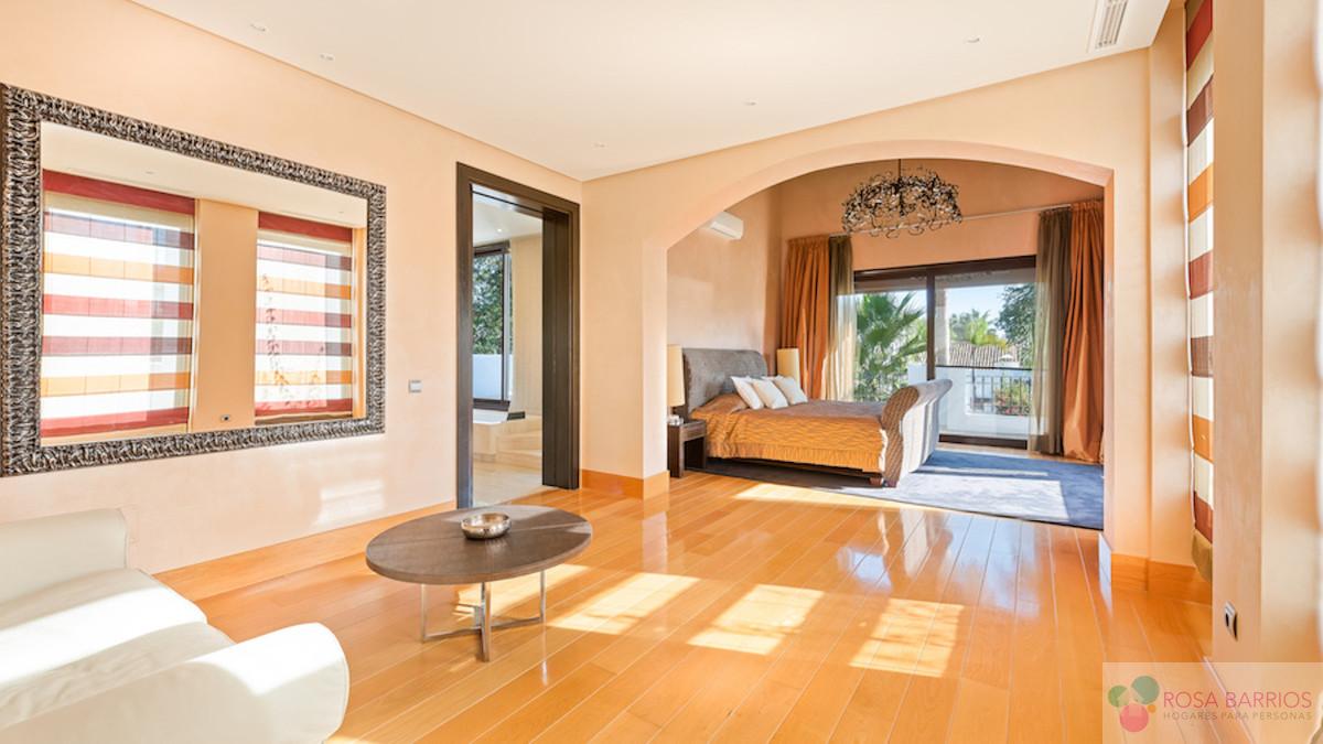Zu verkaufen von villa in
 Guadalmina Baja