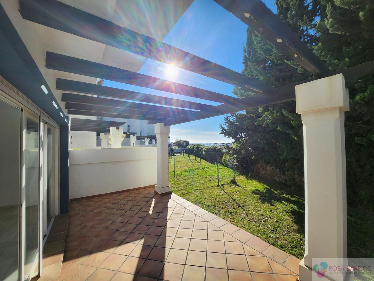 For sale of villa in Estepona
