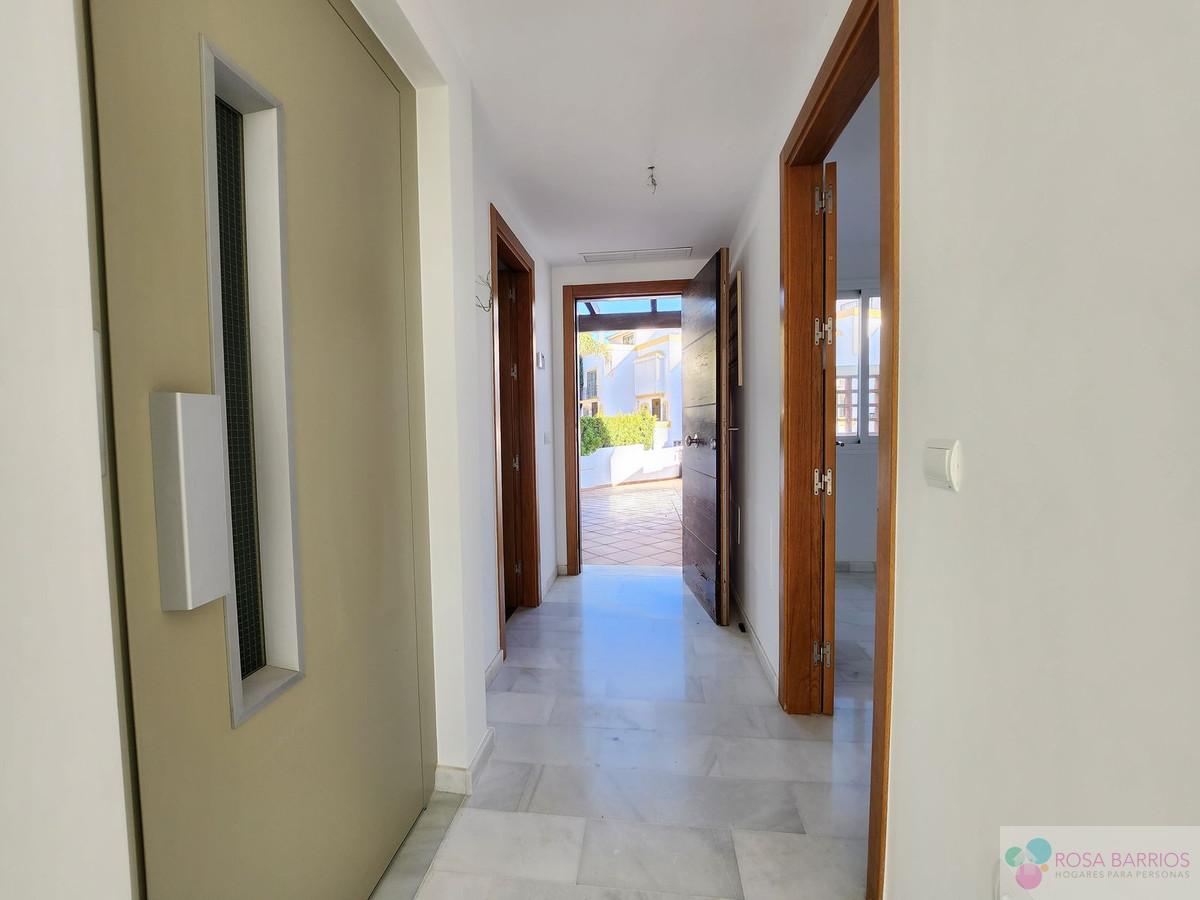 For sale of villa in Estepona