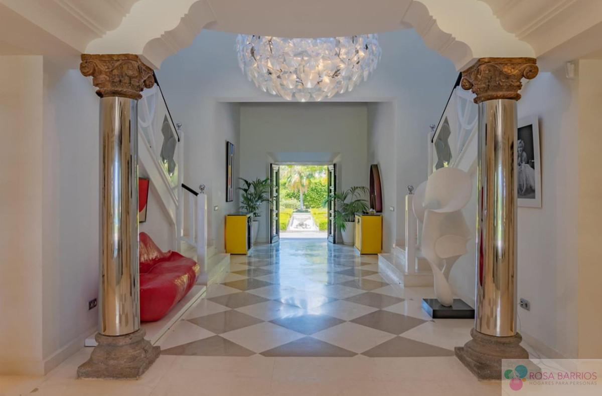 Zu verkaufen von villa in
 Estepona