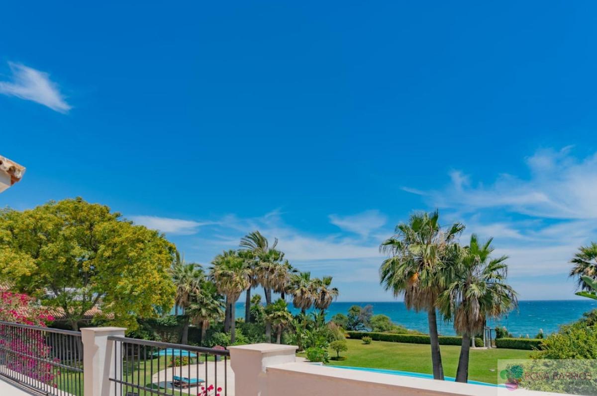 Zu verkaufen von villa in
 Estepona