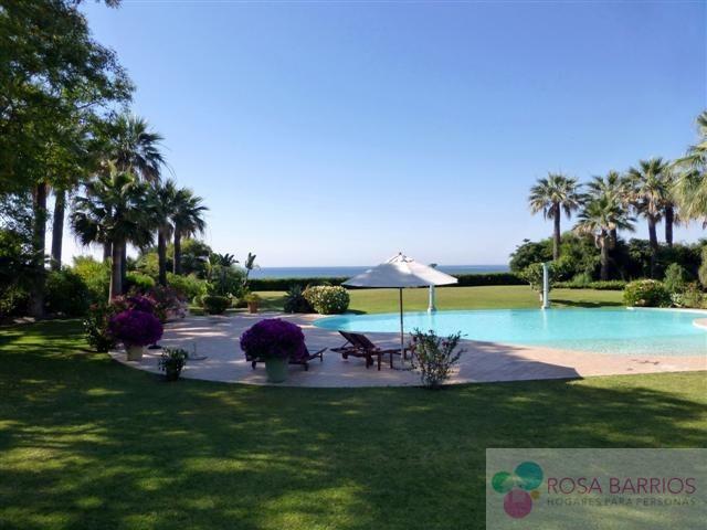 Zu verkaufen von villa in
 Estepona