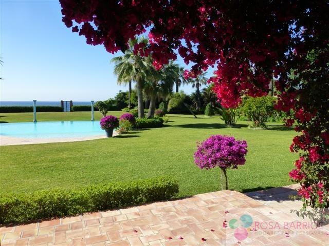 Zu verkaufen von villa in
 Estepona