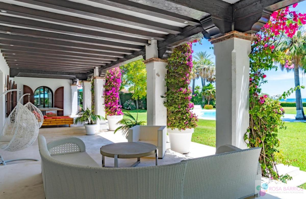 Zu verkaufen von villa in
 Estepona