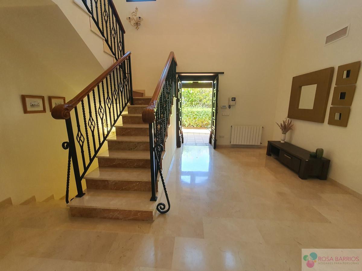 Venta de villa en Nueva Andalucía
