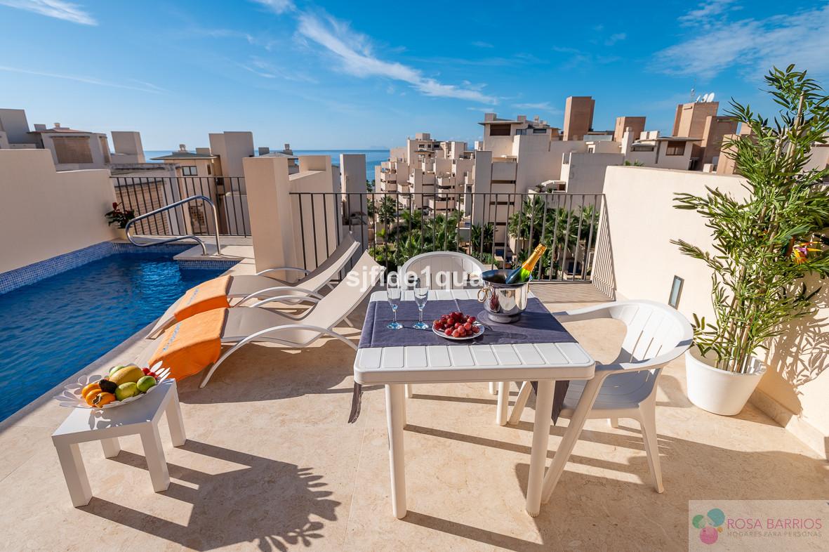 Zu verkaufen von penthouse in
 Estepona