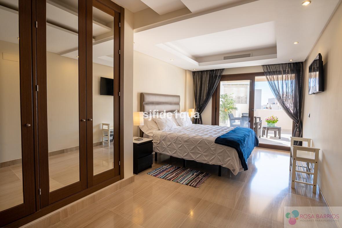 Zu verkaufen von penthouse in
 Estepona