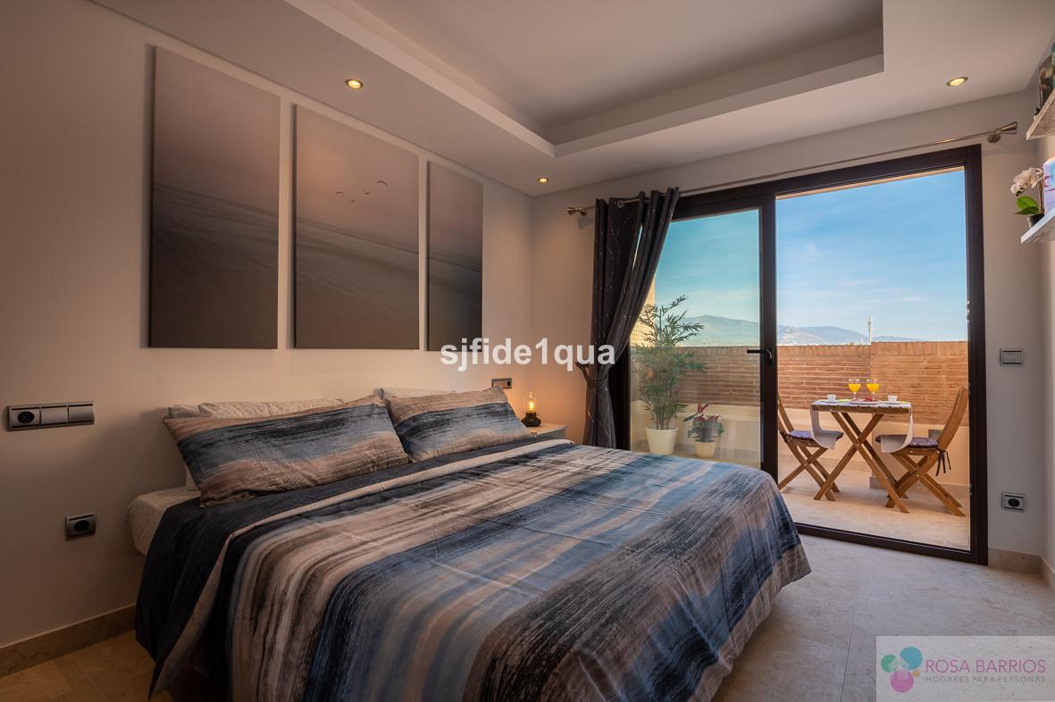 Zu verkaufen von penthouse in
 Estepona