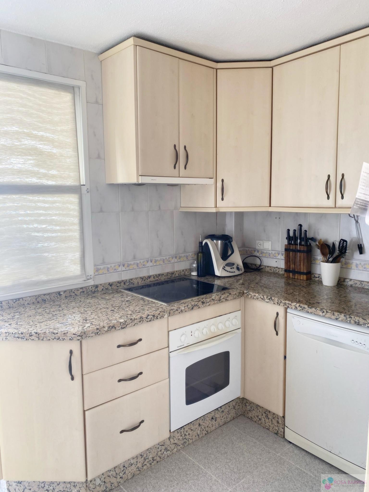 For sale of flat in Nueva Andalucía