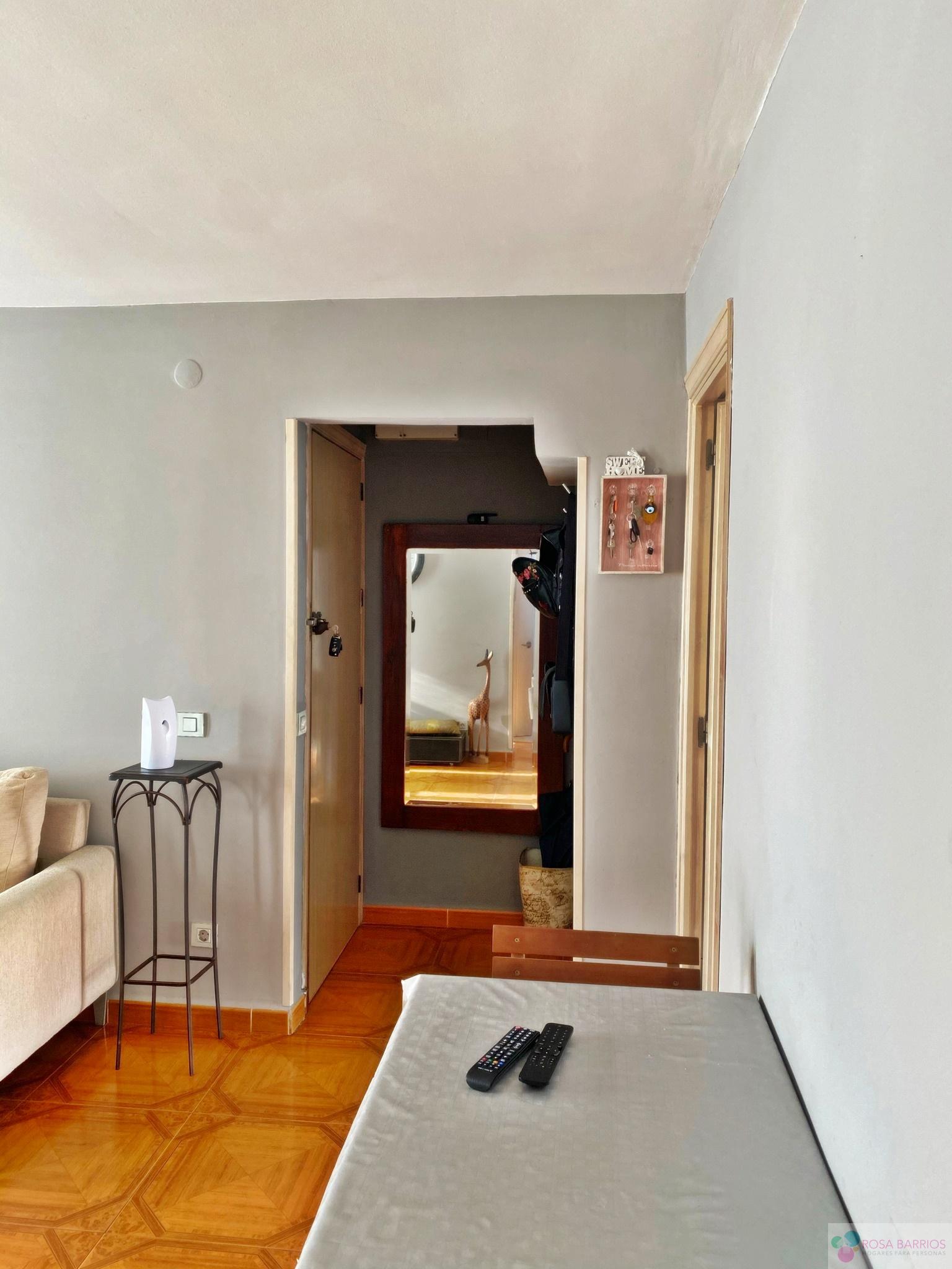 For sale of flat in Nueva Andalucía