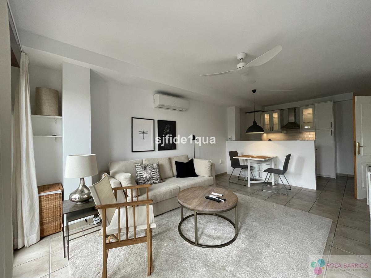 For sale of apartment in Estepona