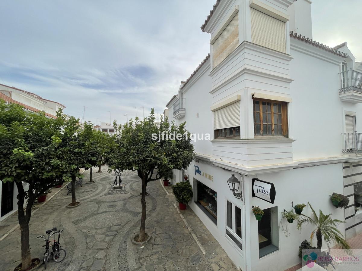 For sale of apartment in Estepona