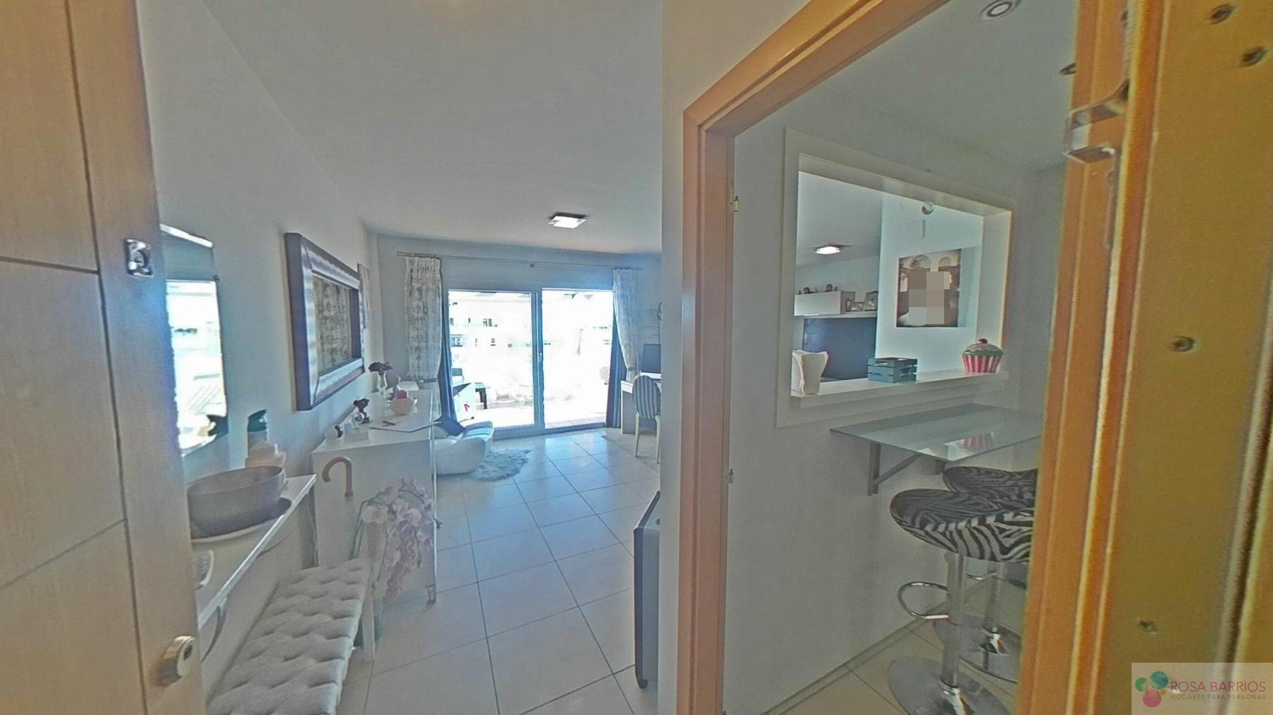 For sale of penthouse in Nueva Andalucía