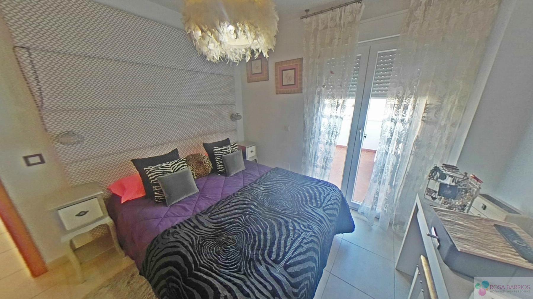 For sale of penthouse in Nueva Andalucía