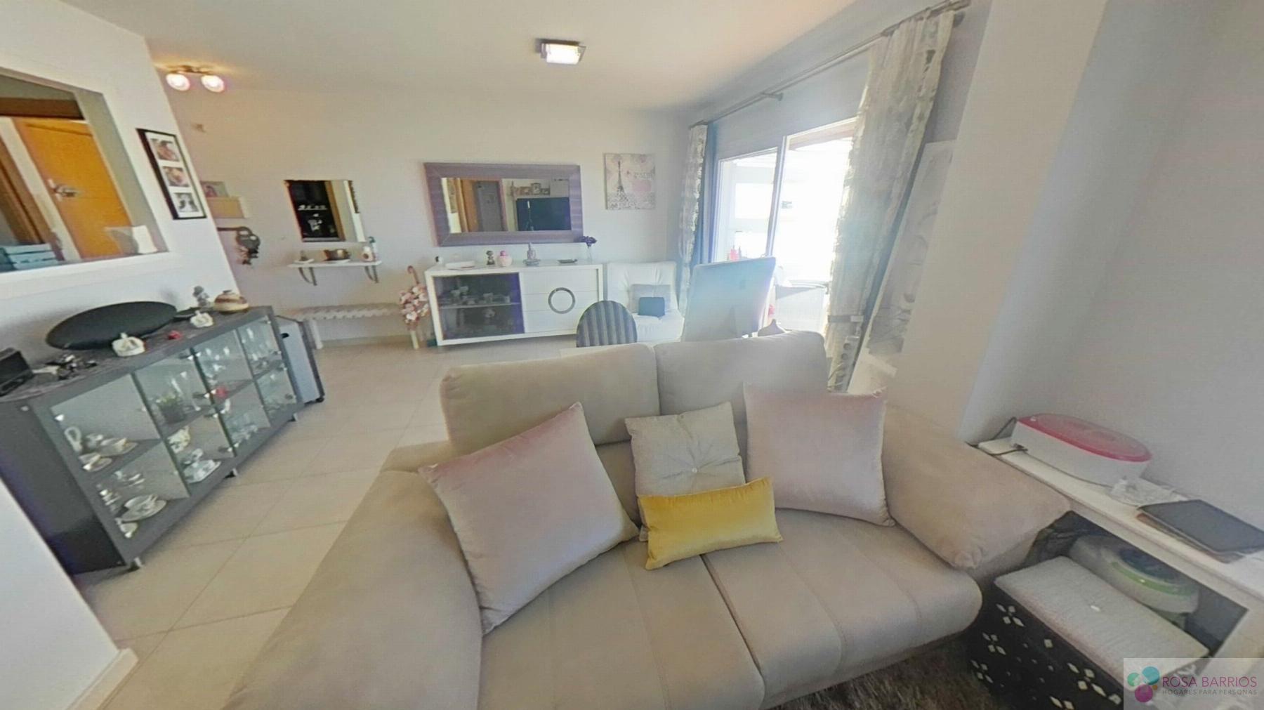 For sale of penthouse in Nueva Andalucía