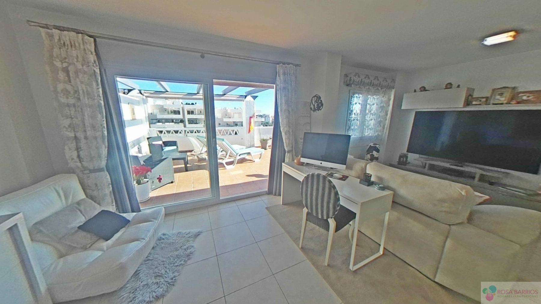 For sale of penthouse in Nueva Andalucía