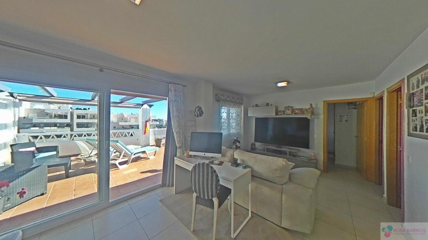 For sale of penthouse in Nueva Andalucía
