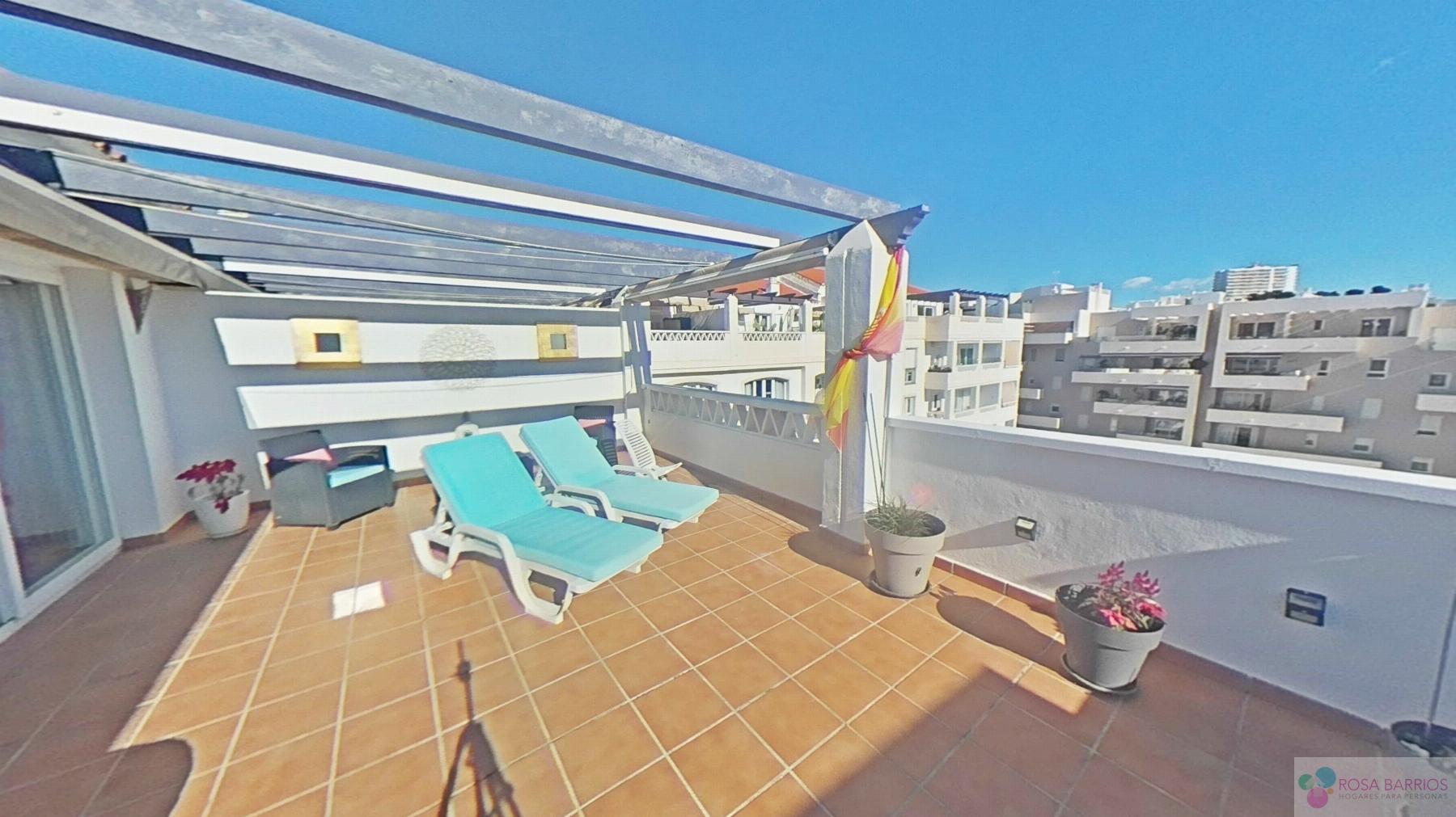 For sale of penthouse in Nueva Andalucía
