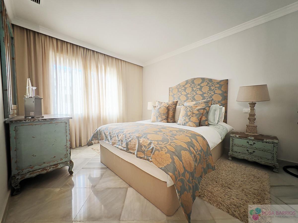 Venta de villa en Nueva Andalucía