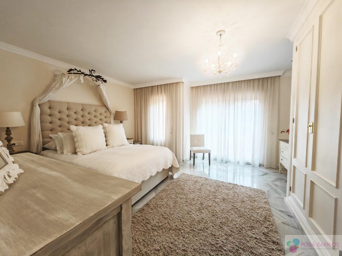 Venta de villa en Nueva Andalucía