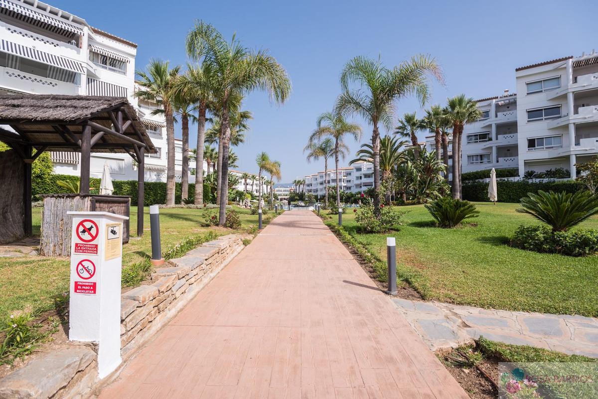 For sale of apartment in Puerto Banús