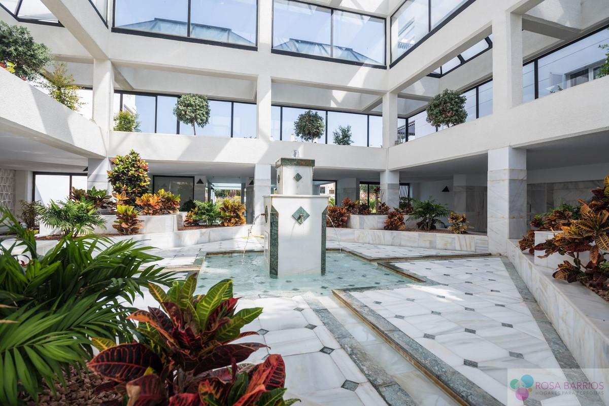 For sale of apartment in Puerto Banús