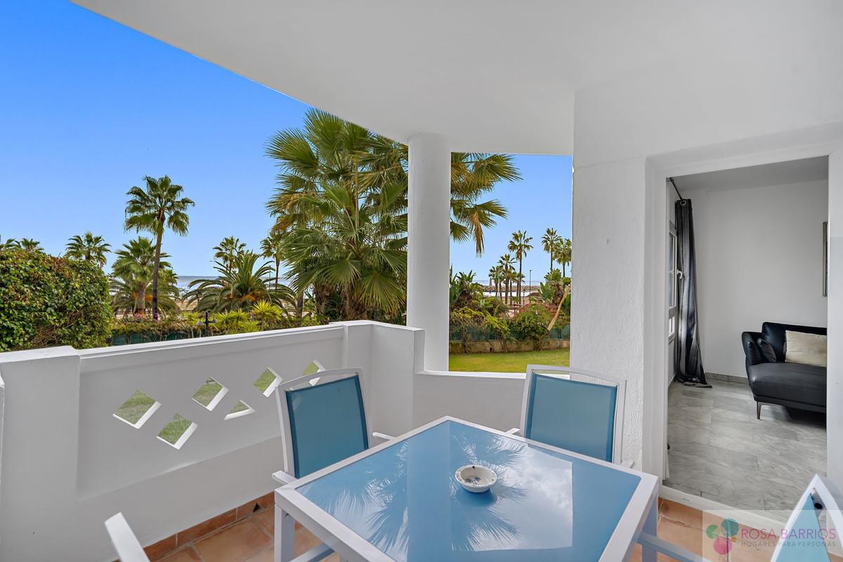 For sale of apartment in Puerto Banús