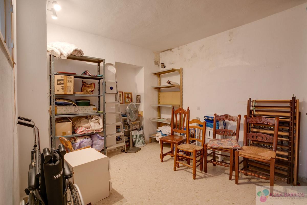 Zu verkaufen von villa in
 Estepona