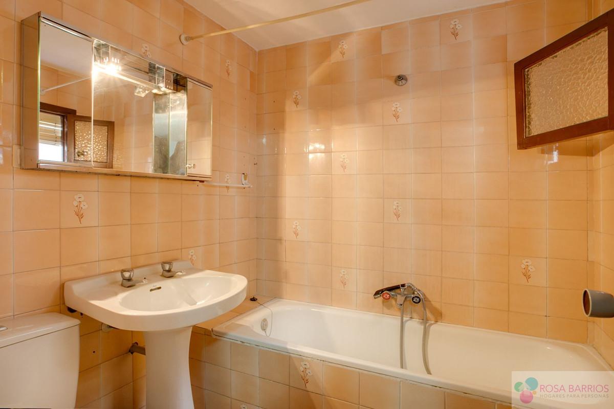 Zu verkaufen von villa in
 Estepona
