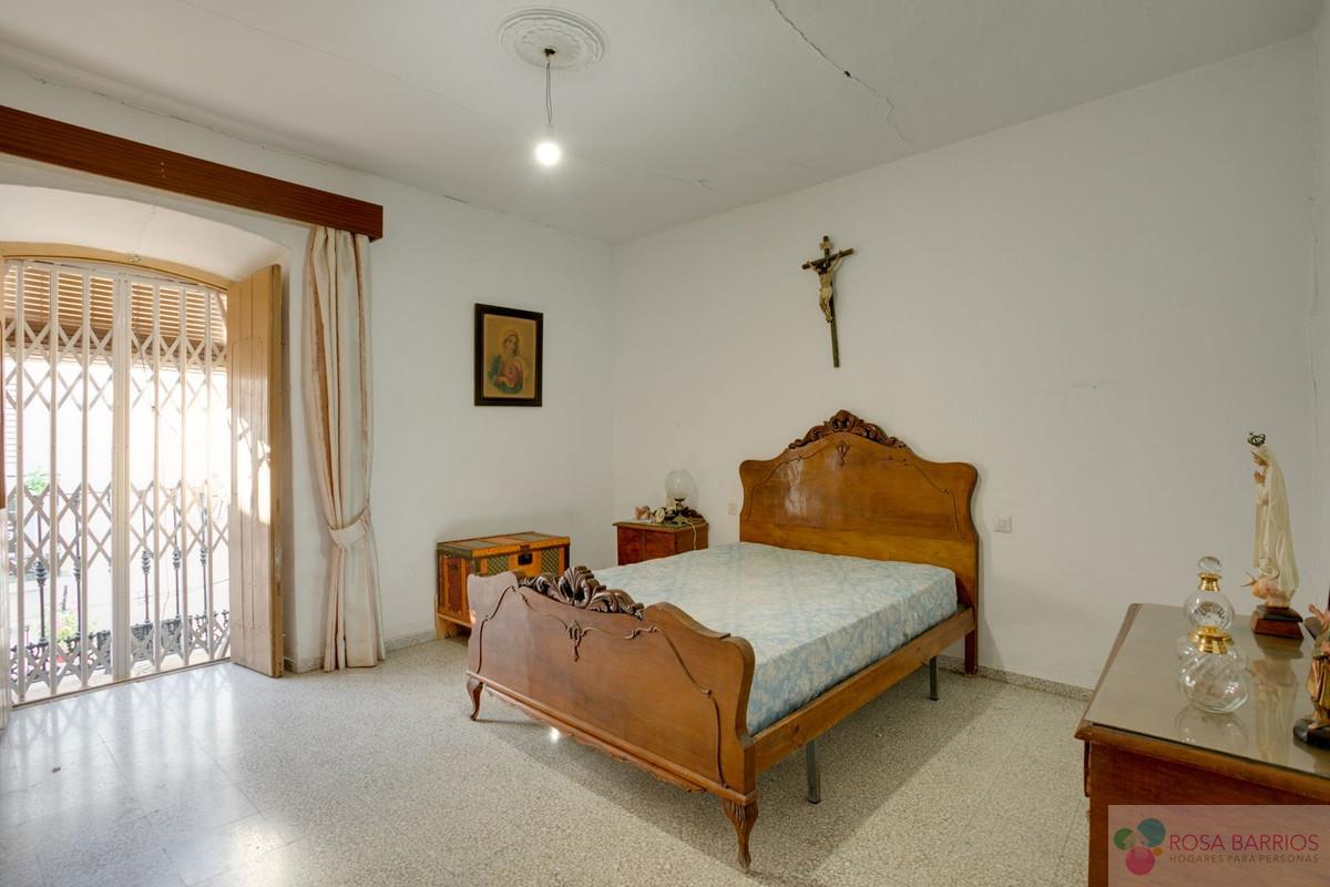 Zu verkaufen von villa in
 Estepona