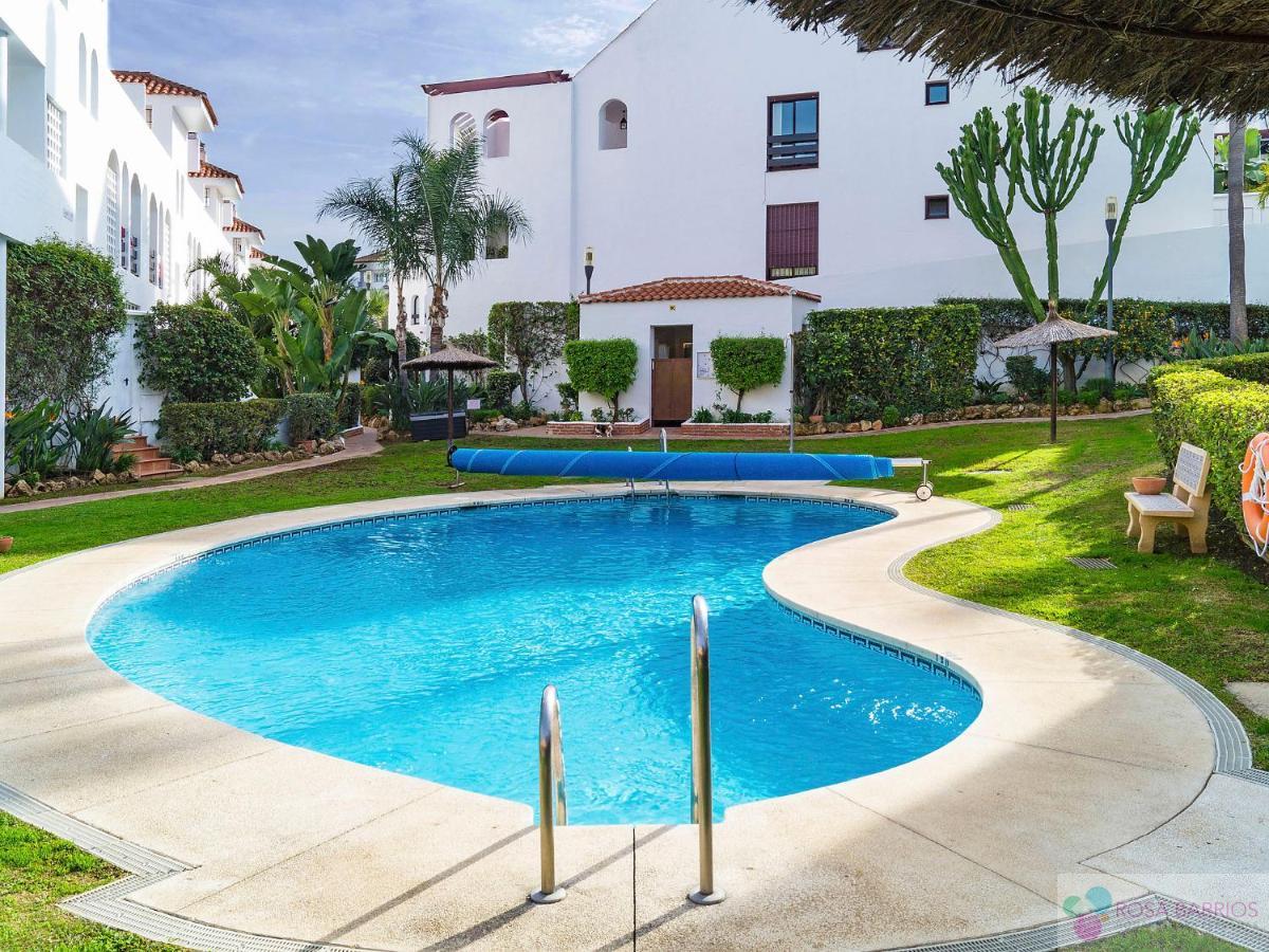 For sale of flat in Nueva Andalucía