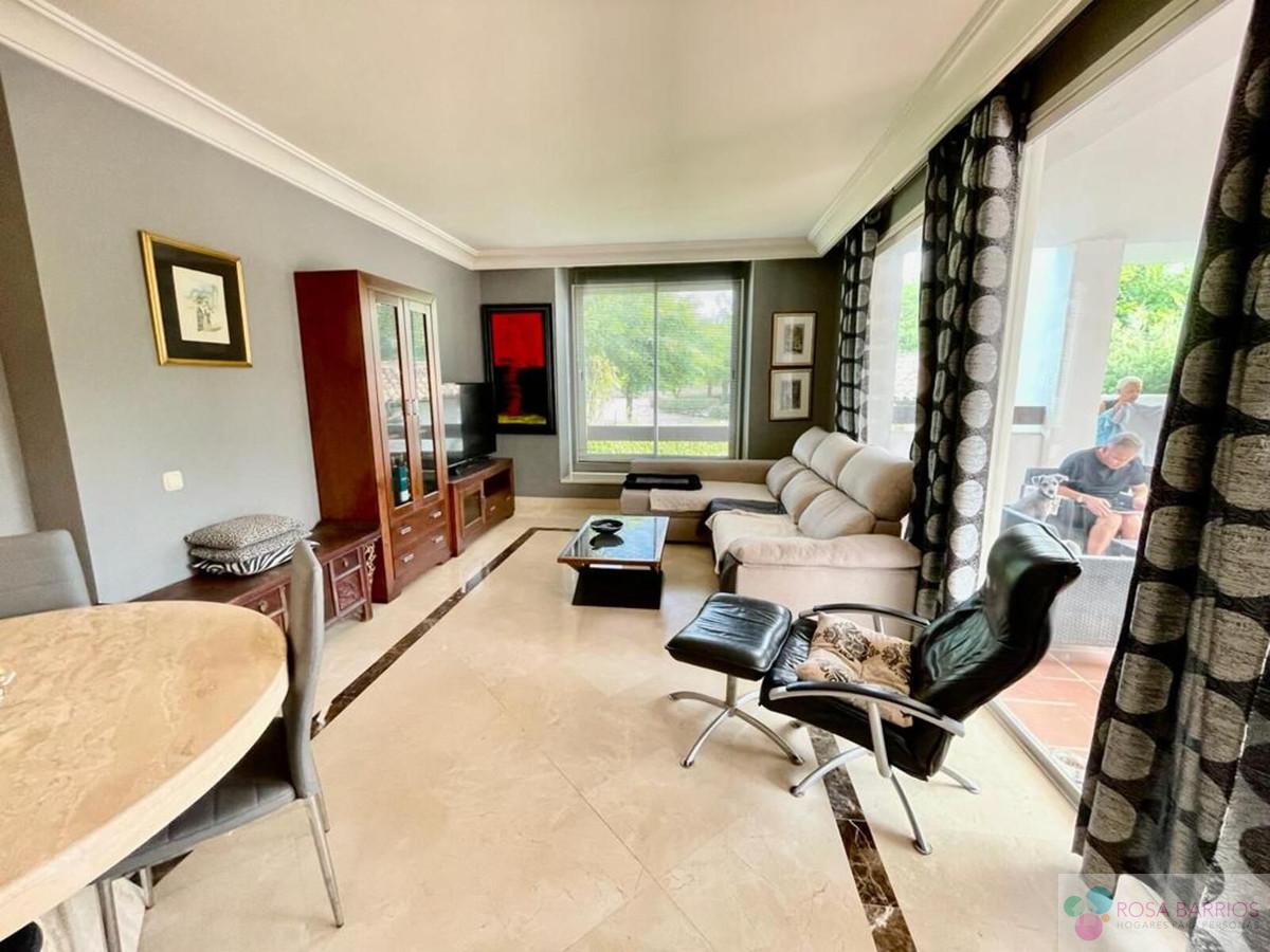For sale of apartment in Estepona