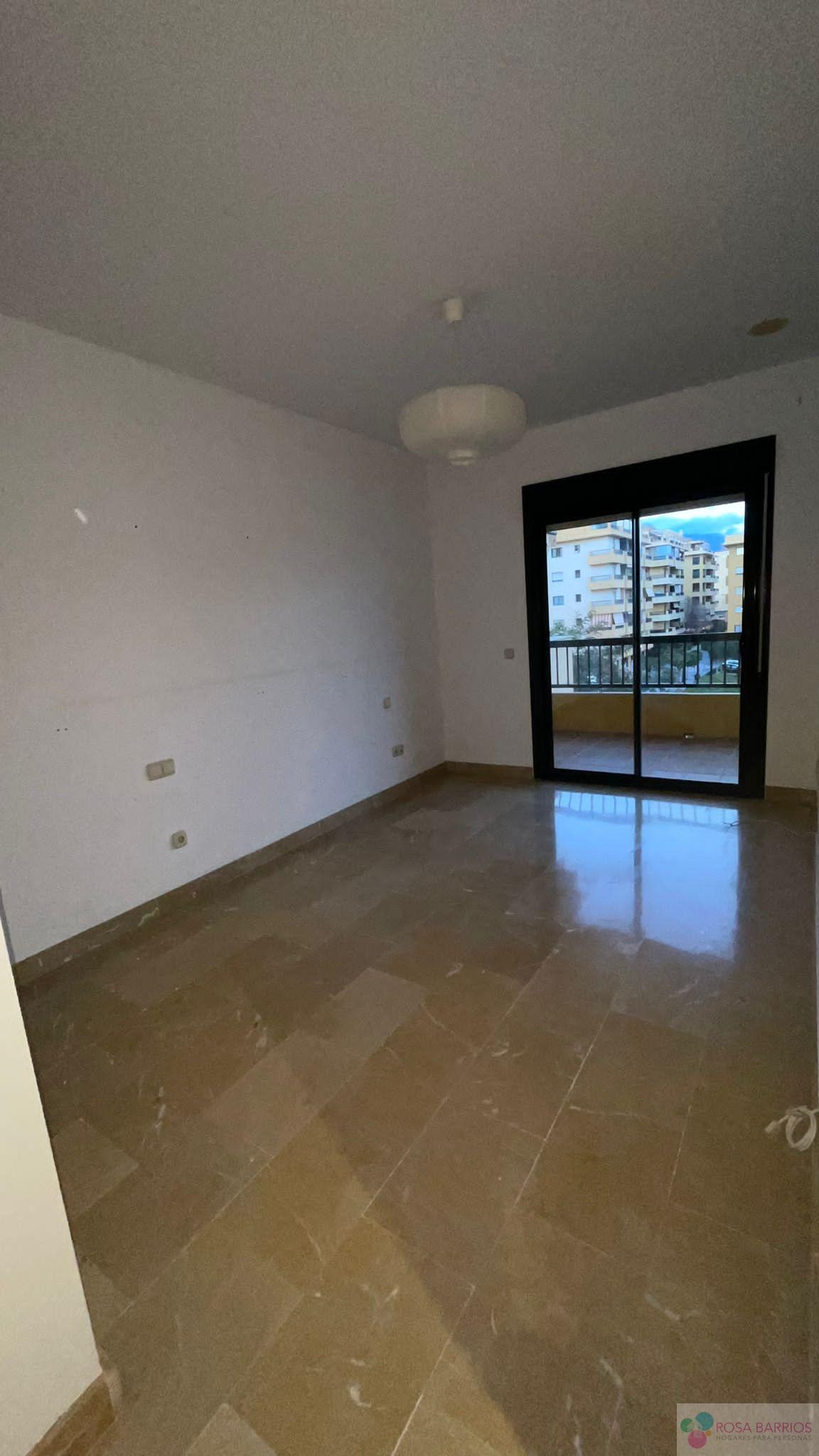 Venta de piso en San Pedro de Alcántara