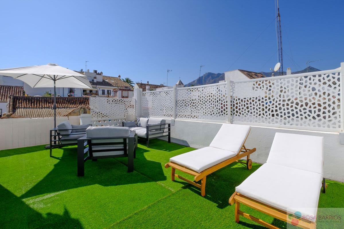 For sale of commercial in Marbella