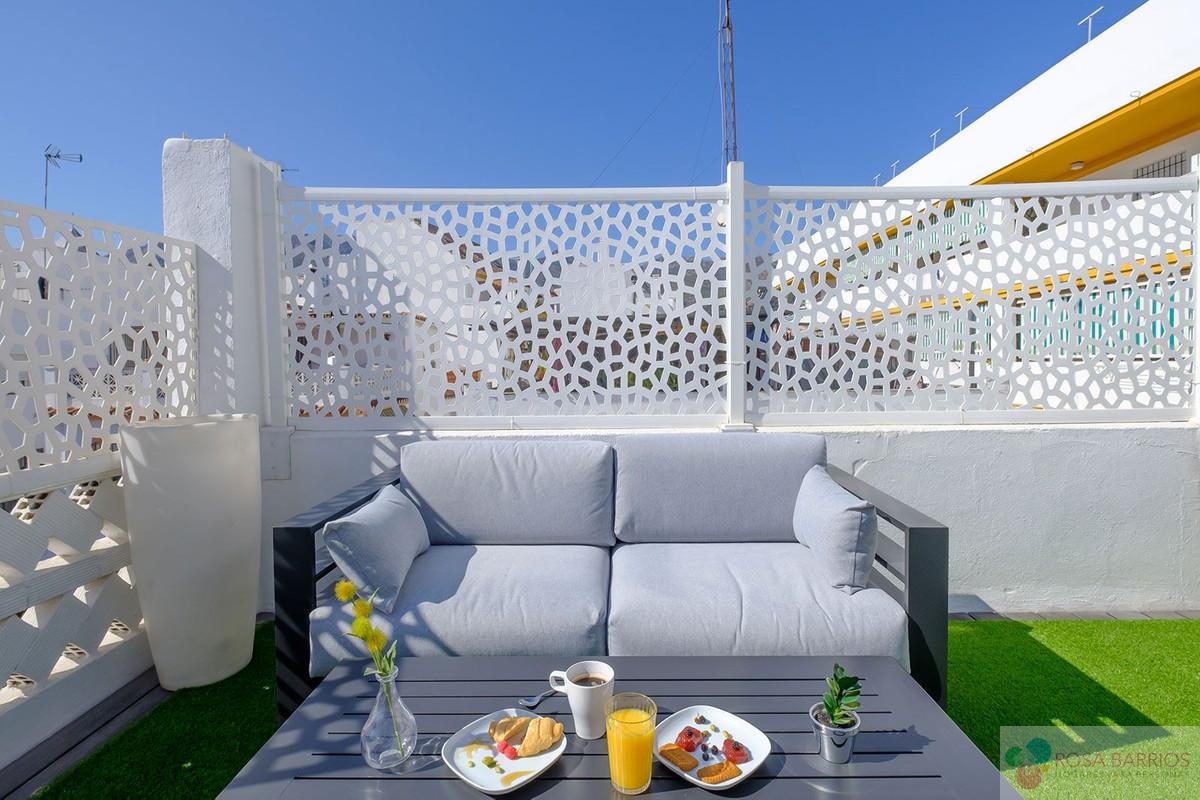 For sale of commercial in Marbella