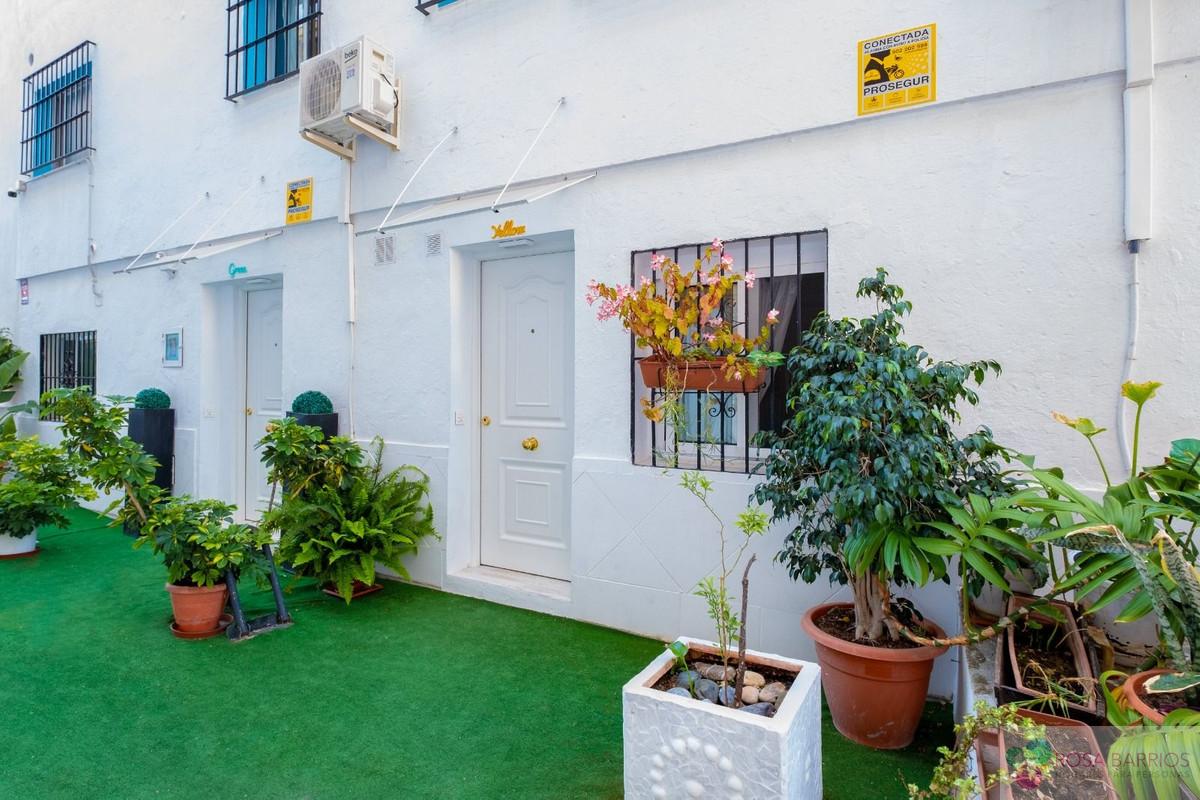 For sale of commercial in Marbella