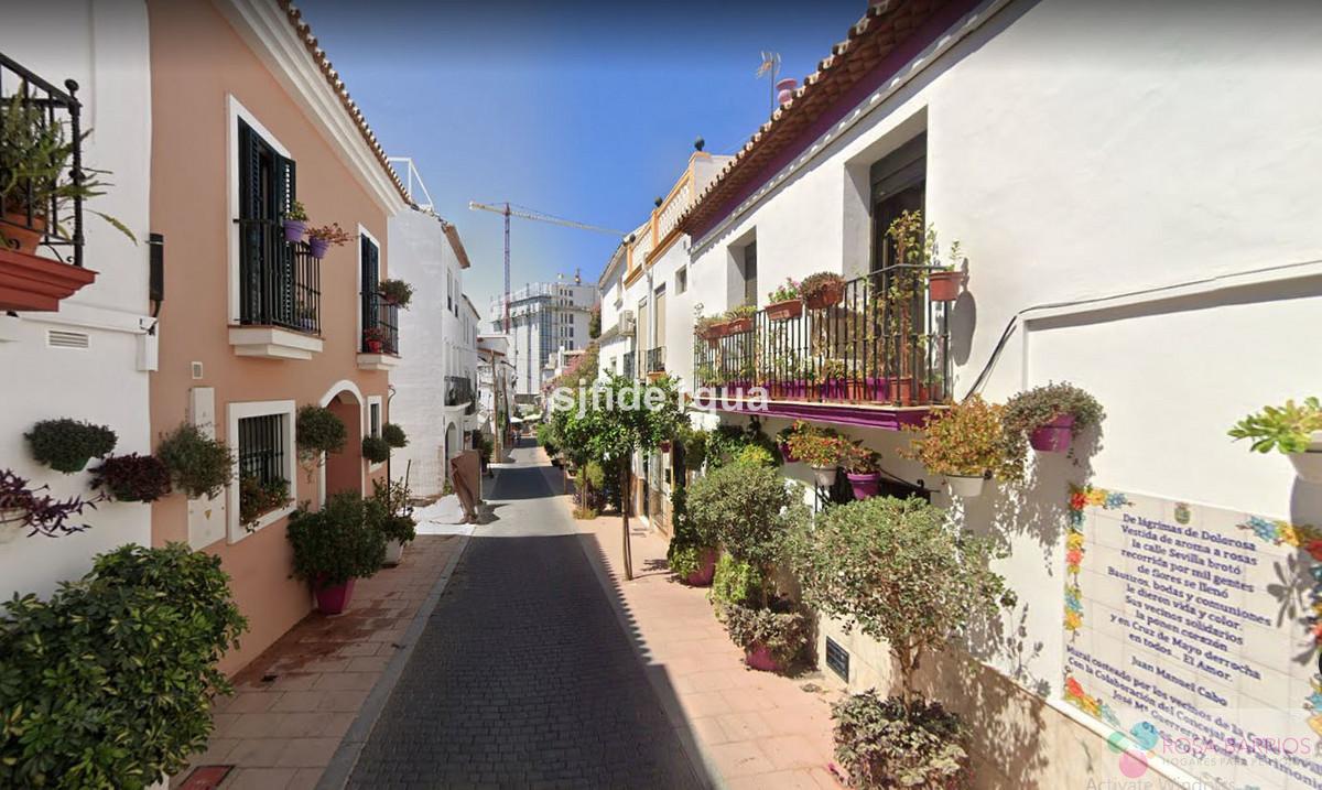 For sale of land in Estepona
