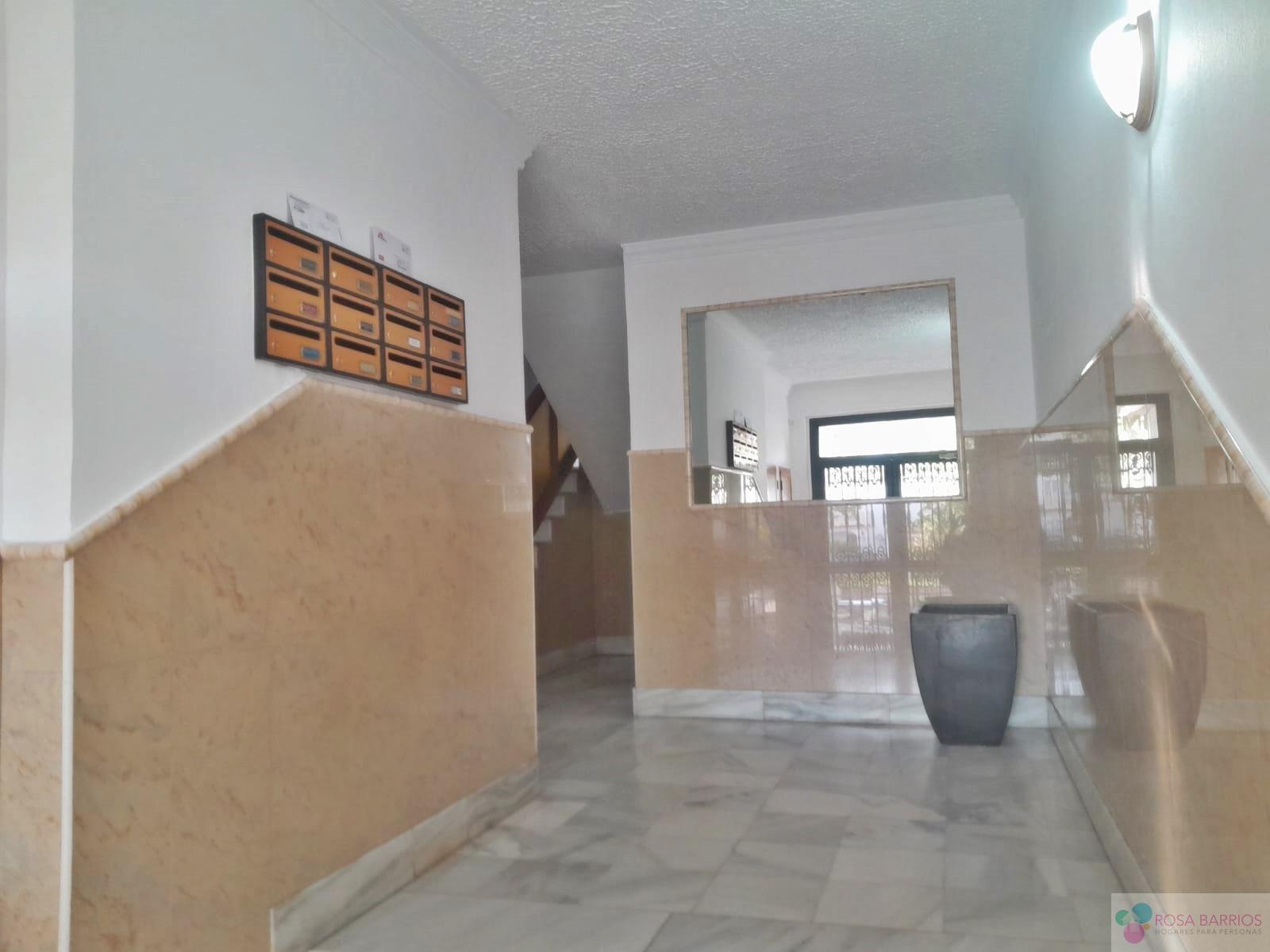 For sale of flat in San Pedro de Alcántara
