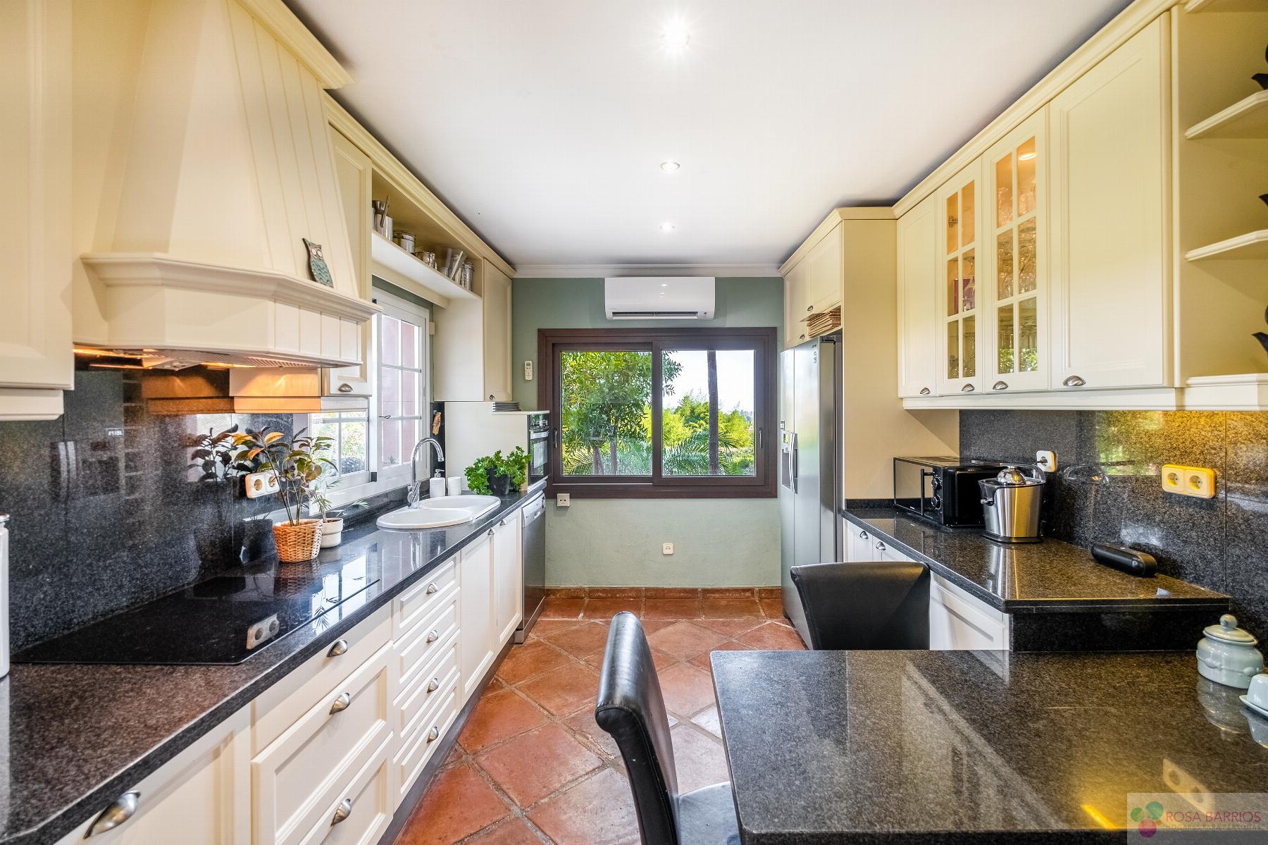 For rent of villa in Benahavís